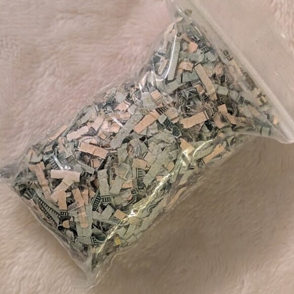 O2 THE ULTIMATE WAY TO TAKE NOTE- $25 Shredded Currency - Picture 2 of 2